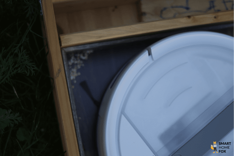 Eine Ecke wird im Test durch den Yeedi Cube gereint.